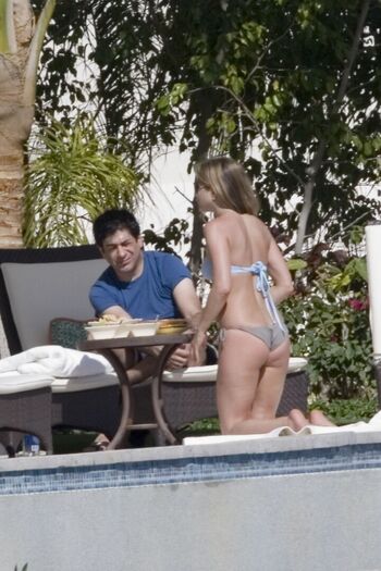 Jennifer Anniston