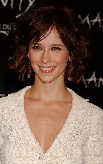 Jennifer Love Hewitt