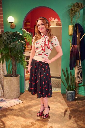Jennifer Stone