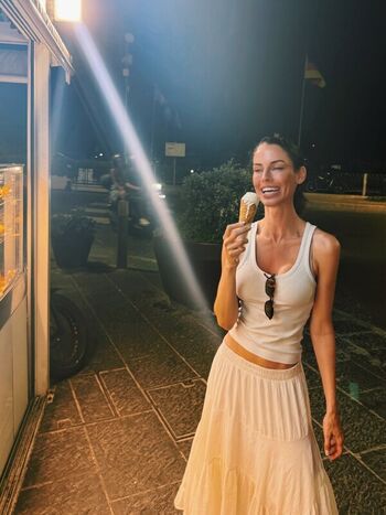 Jessica Lowndes