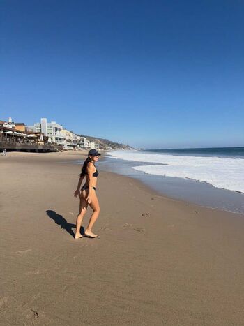 Jessica Yu Li Henwick