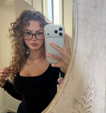 Leaked Jillvanhoofx private photo viral onlyfans