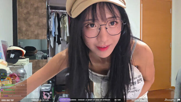 Leaked Jinnytty page private photo viral onlyfans