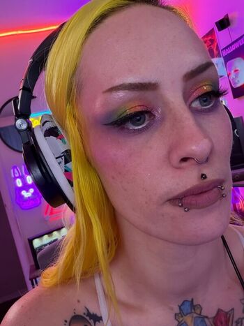 JoJosaysbreee