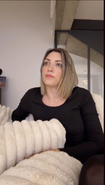 Leaked Jolyemilyyy private photo viral onlyfans