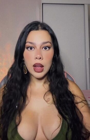 Leaked Julia alvarenga private photo viral onlyfans