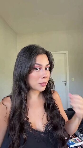 Julia Alvarenga