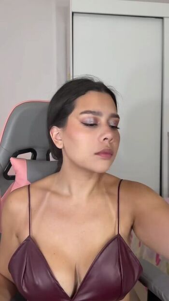 Leaked Julia alvarengaa private photo viral onlyfans