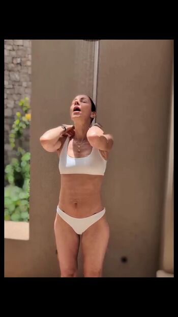Julia Bradbury