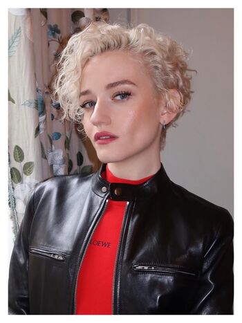 Julia Garner