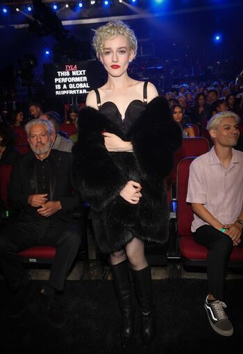 Leaked Julia garner private photo viral onlyfans