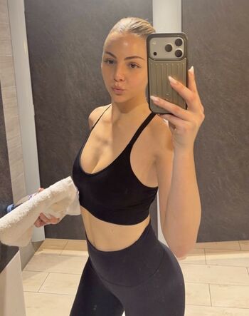 Leaked Julia hhlrr page private photo viral onlyfans