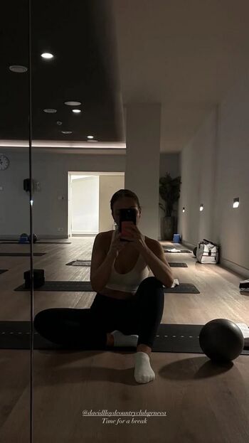 Leaked Julia hhlrr page private photo viral onlyfans