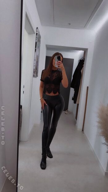 Leaked Julia hofer private photo viral onlyfans