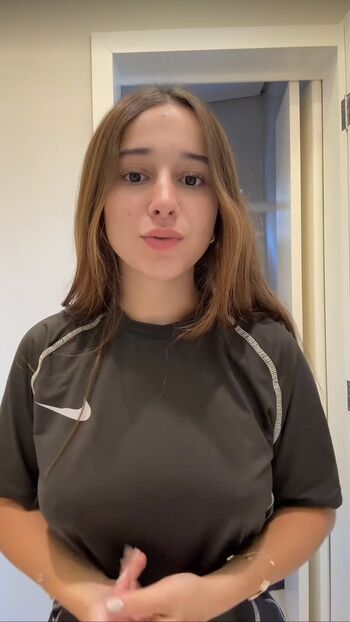 Leaked Julia petroni private photo viral onlyfans