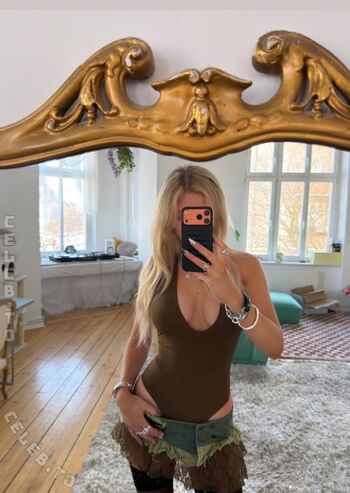 Leaked Julia wulf page private photo viral onlyfans