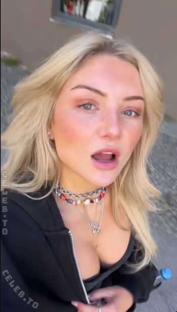 Leaked Julia wulf page private photo viral onlyfans