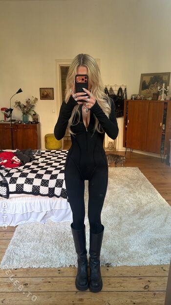 Leaked Julia wulf page private photo viral onlyfans