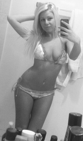 Julia Zee