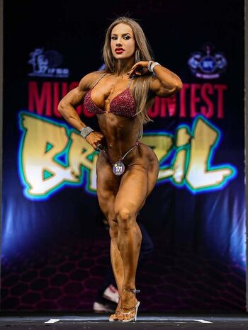 Juliana Caroline