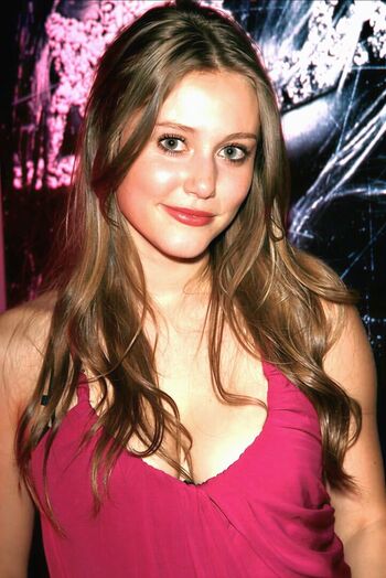 Julianna Guill