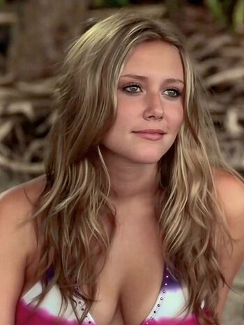 Julianna Guill
