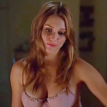 Julianna Guill