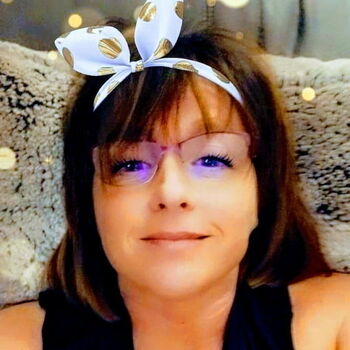 Leaked Julie books page private photo viral onlyfans