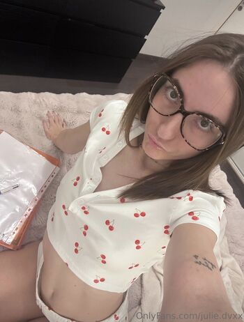 Julie Dvxx