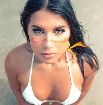 Jully Oliveira