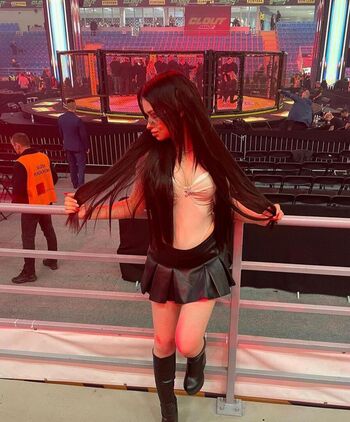 Julviss_ Hotjulcia