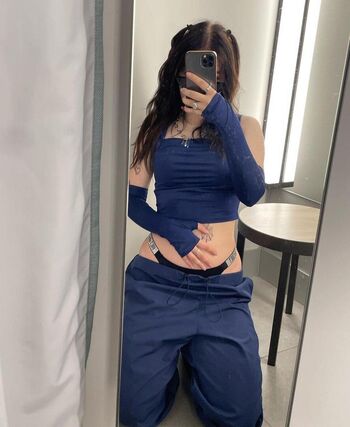 Julviss_ Hotjulcia