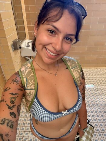 justsumsexygirl