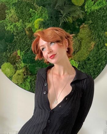 Leaked Kallmekris private photo viral onlyfans
