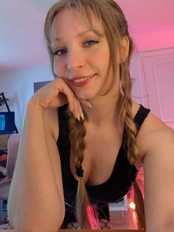 Leaked Kamicakes private photo viral onlyfans