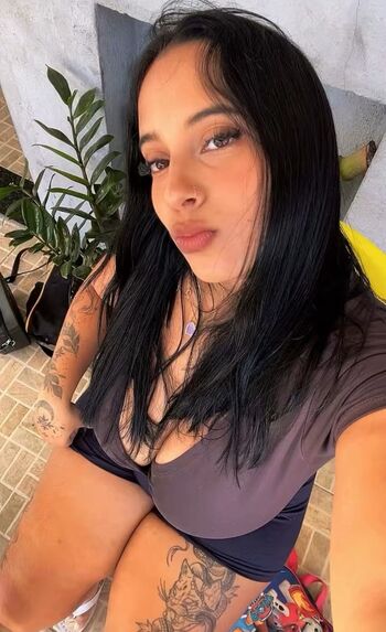 Leaked Who is this / private photo viral onlyfans