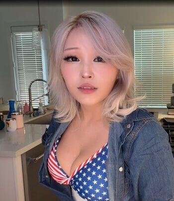Kang Hee Yoon