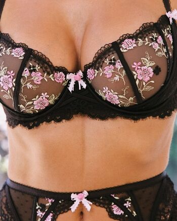 Leaked Kara del toro page private photo viral onlyfans