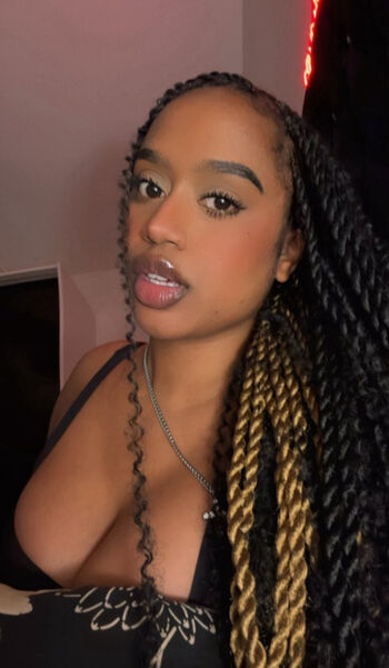 Leaked Kara frenchie shore private photo viral onlyfans