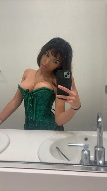 Leaked Karlablairr private photo viral onlyfans