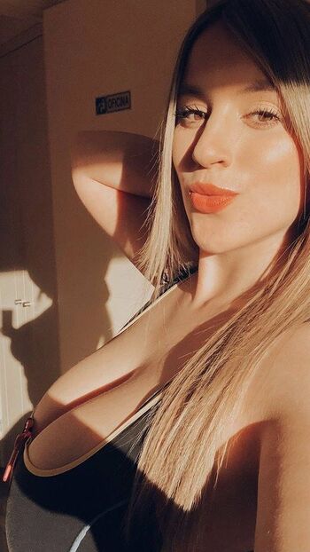 Leaked Karlavargasb private photo viral onlyfans