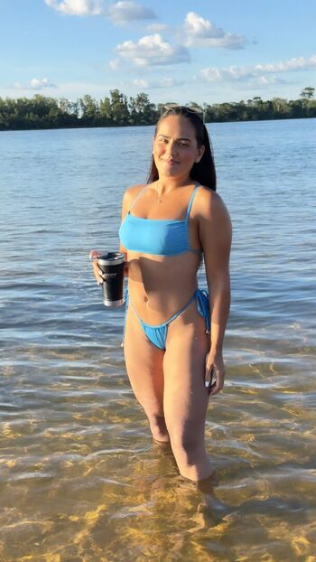 Leaked Karolynesouzaa private photo viral onlyfans