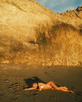 Katalina Cartmel / Katalinacarttmel / Katcartmel