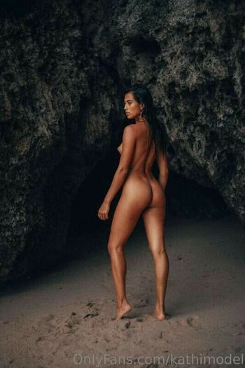 Leaked Kathycr  page private photo viral onlyfans