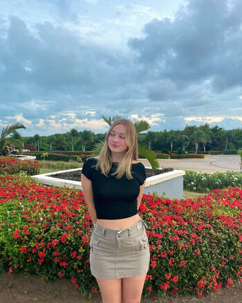 Leaked Katie liakin page private photo viral onlyfans