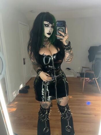 Kawaiii_Corpse, Bella Luna