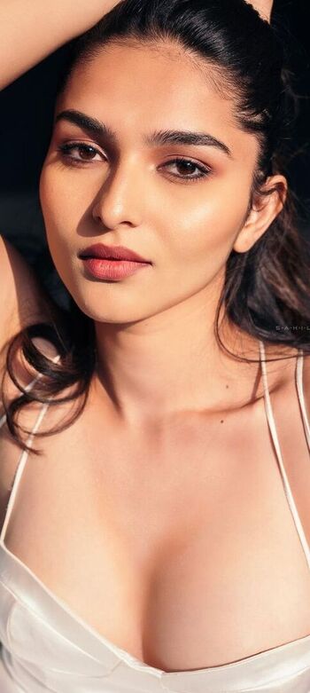 Kayadu Lohar Hot