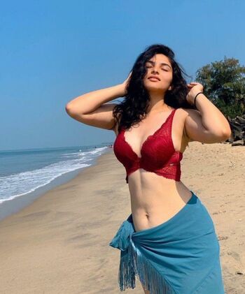 Kayadu Lohar Hot