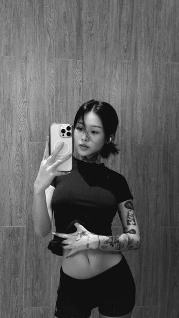 Leaked Kayla vy  page private photo viral onlyfans