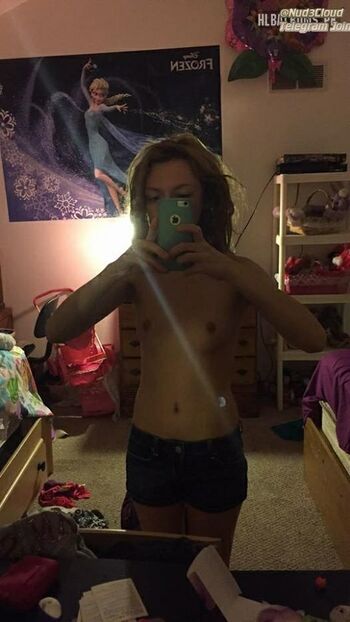 Leaked Kaylee crewe private photo viral onlyfans